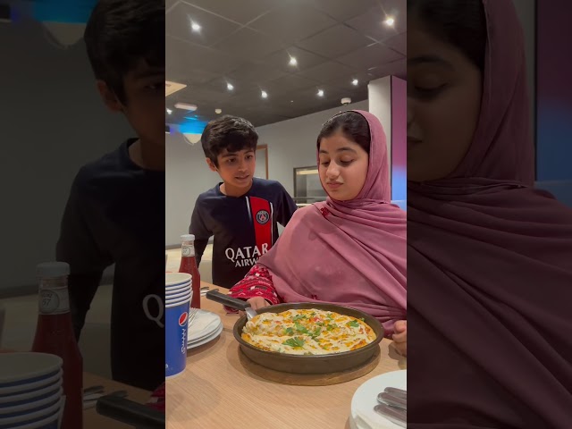 Pizza kahne nahi dehta hai log 😂🤣#noorah_albalushiya #shortvideo #funny class=