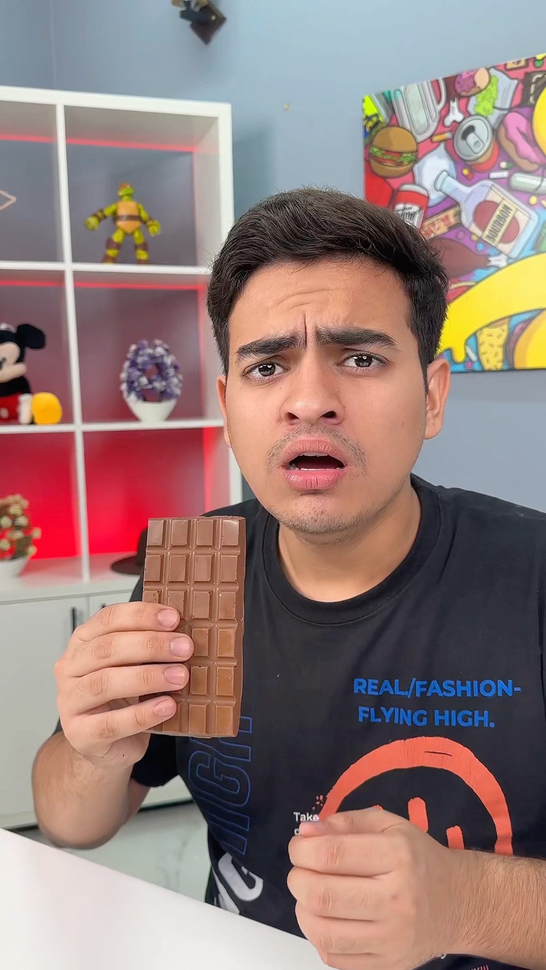 How to share CHOCOLATE with your BEST friends? ☺️❤️? #shorts