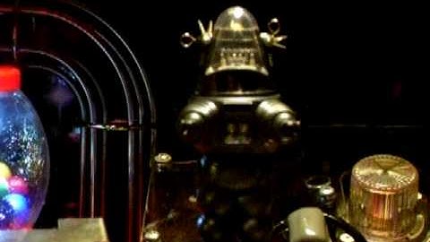 Twilight Zone Robby the Robot  W/ 5 LED