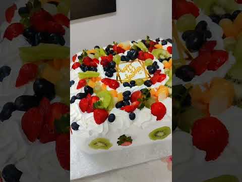 fresh fruit cake