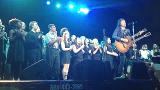 Richie Sambora - Livin' On A Prayer (with Manchester High School Chorus)