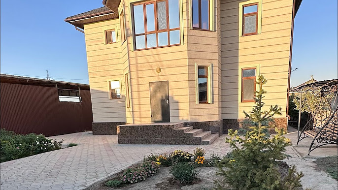 көпшілік алдында жалаңаш ерлер