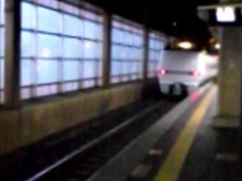 特急サンダーバード21号富山行き @JR(現IRいしかわ鉄道)金沢駅発車 2014.02.03