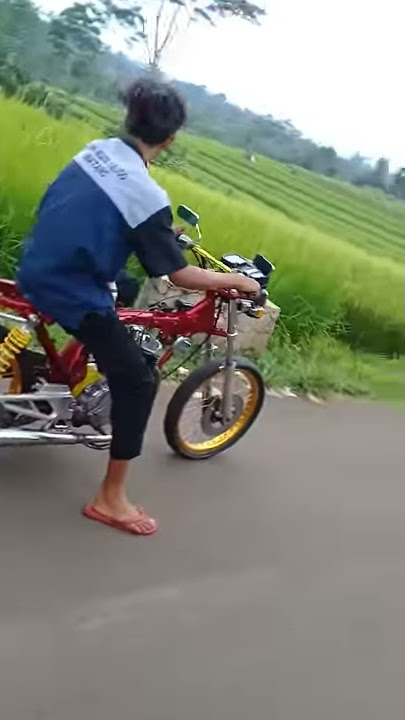 Honda GL- 100 mumbul mumbul😂