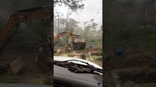 St. Louis construction workers survive tornado in their truck #Shorts
