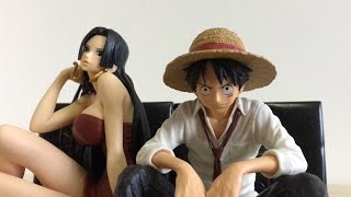 Action Figure One Piece Model Luffy Sitting on Sofa 1 PCS AP2