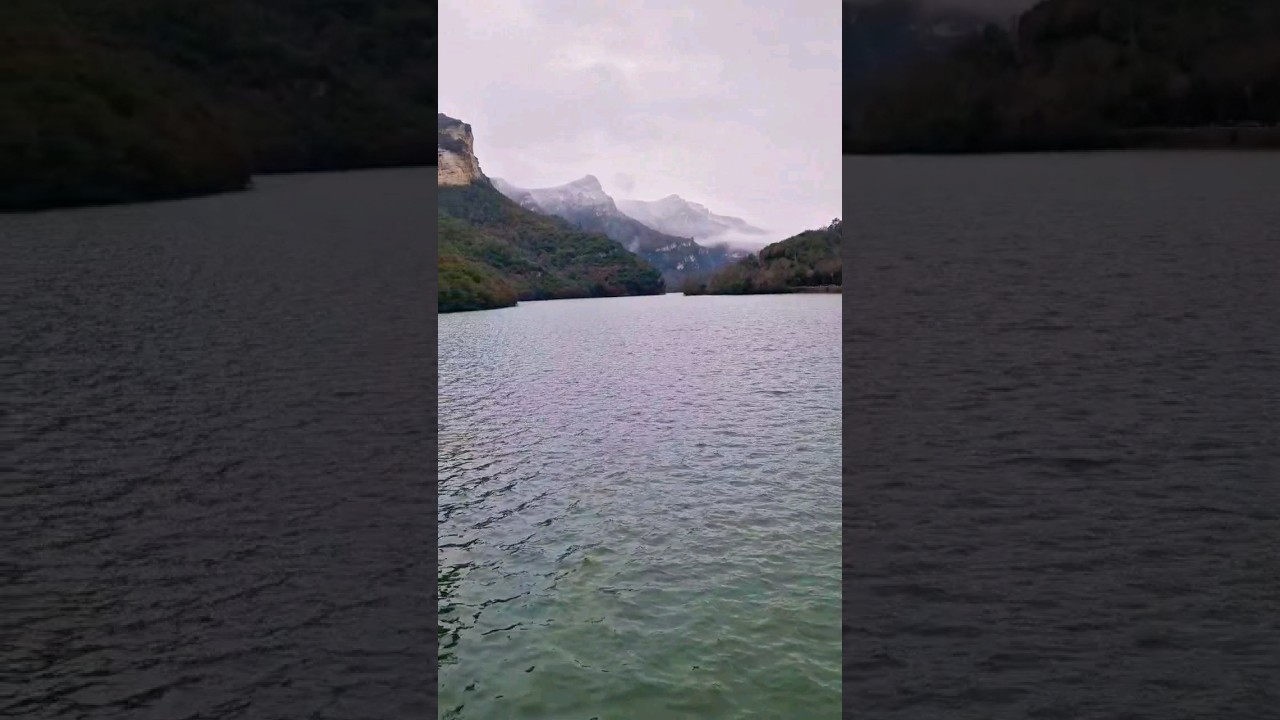 La presa de Sobrón, uno de los lugares espectaculares de España