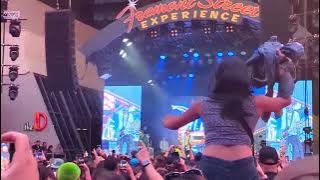 Fremont St Experience 10/17 - @alltimelow Dear Maria, Count Me In