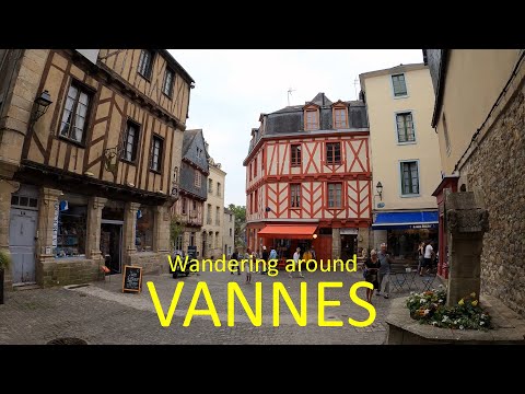 Wandering around Vannes Brittany France. A 5 minute video giving a taste of this beautiful city.