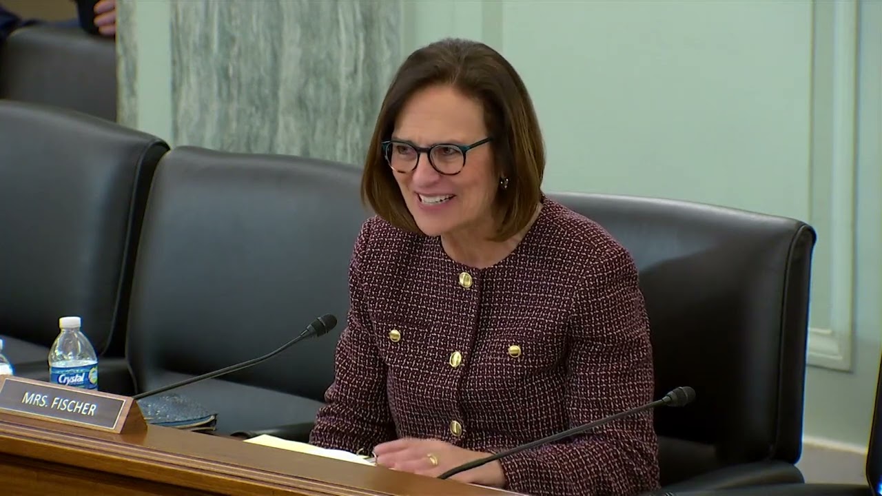 Fischer Questions Expert Witnesses on Grand Theft Cargo