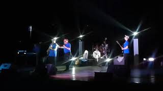 Los Hooligans - Agujetas de Color de Rosa / Al Final (Teatro Morelos, Morelia, 29-11-2019)