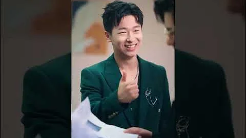 CEO mandul kaget mahasiswi miskin hamil triplet one night stand — langsung beri Rp50 M & nikahi dia!