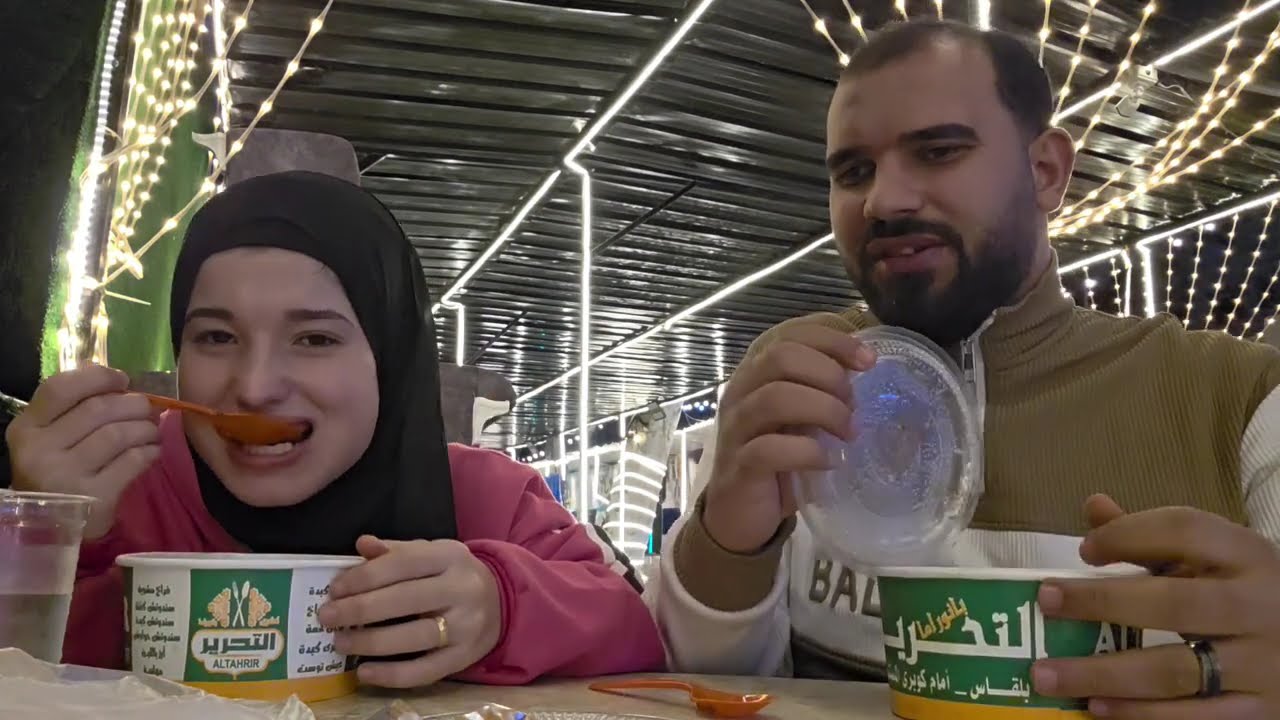 تحدي المكرونه بالفراخ قوي جدا مابيني انا وام يوسف تتوقعوا مين اللي كسب وخلص على التاني😂💙