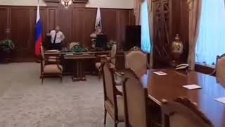 Широкий Путин идёт оригинал