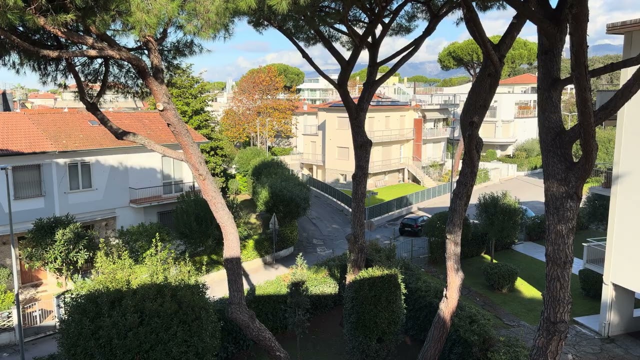 Morning Window View in a Quiet Tuscan Town | 3 Hours of Calm Street Ambience