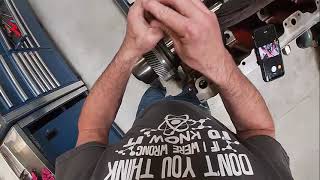 60 or 50 series Detroit Diesel Crankshaft installation and endplay measurement by Joseph Gingerich 1,374 views 1 year ago 6 minutes, 57 seconds