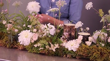 How to make flowers spring out of a table