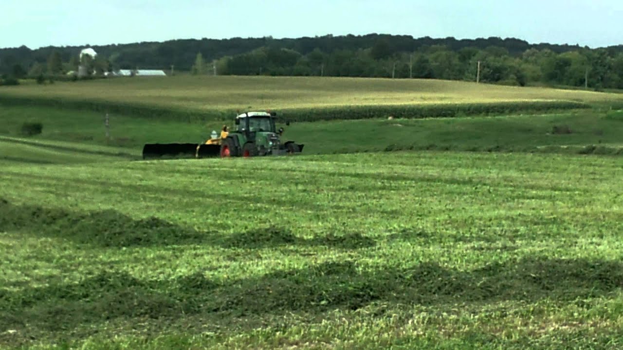 Merging Hay with Oxbo and Fendt - YouTube