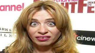 Eve Myles Enjoys Teasing Journalist