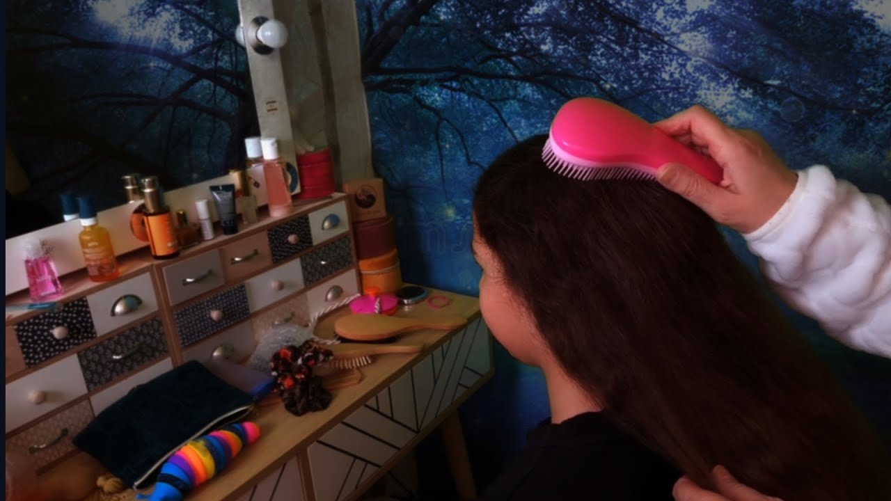 Asmr Français en Soft-spoken et en chuchoté, je brosse et coiffe les cheveux de 