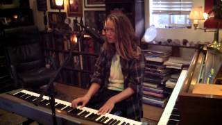 Roxie performs "No One" by Alicia Keys