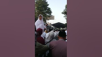 Acara Rutinan Jumat Kliwon di kanzus sholawat Habib Lutfi binYahya Pekalongan