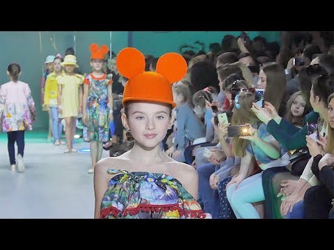 Video: Fasjonable solkjoler 2018: stilige trender