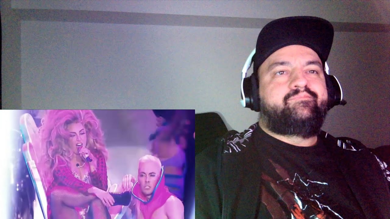 Lady Gaga - MANiCURE (artRAVE, Live from Paris, Bercy, 2014) - Reaction