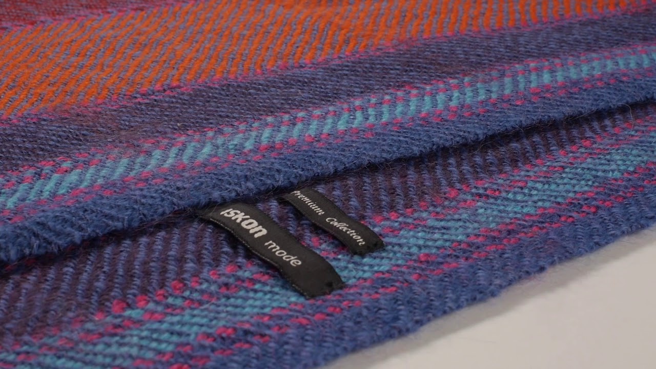 HANDWOVEN SCARF IN VIBRANT COLORS - Handwoven Scarf | ISKON mode