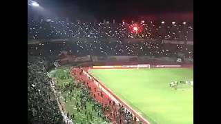 respect bonek menyanyikan anthem sampai kau bisa pss sleman di gelora bung tomo surabaya