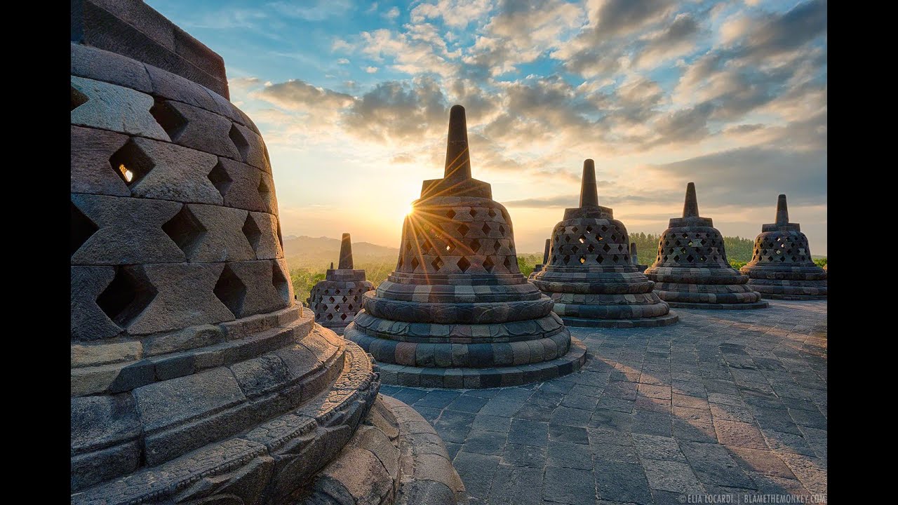 Megahnya Candi Borobudur Relief Magelang Indonesia Wonderful Youtube Wwwgambar