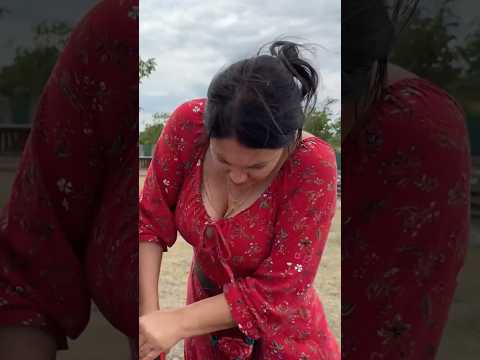 You Won’t Believe How These Girls Make Steak! #royallqt #cooking #food