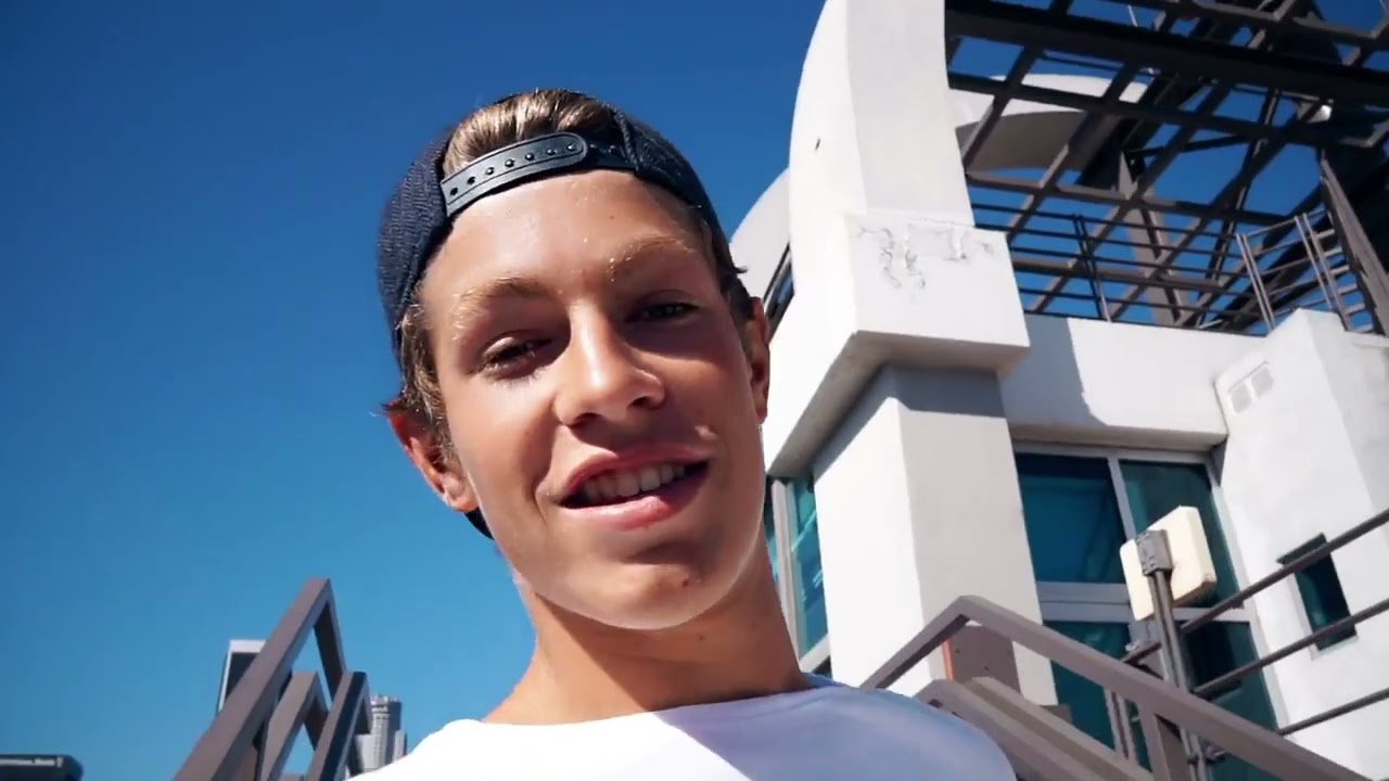 Ben Azelart! ROOFTOP POOL IN LA (CAUGHT)