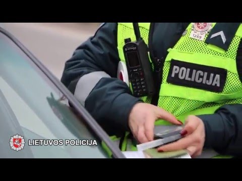 Video: Velso Policija Perspėja Vairuotojus, Kad Jie Nesustotų Pasivaikščioti Prie Bethesda Drakono
