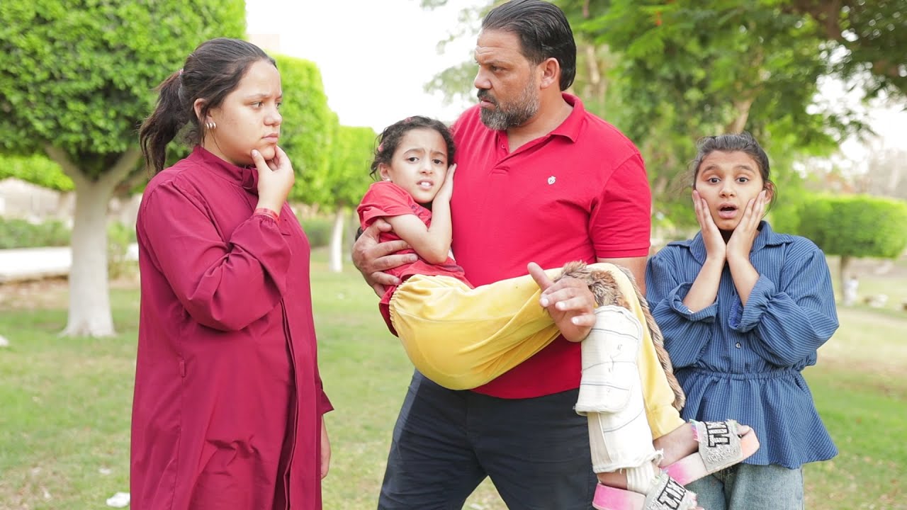 رفضت تساعد اختها العاجزه ورد فعل قوى من صحبتها 😱 ‼