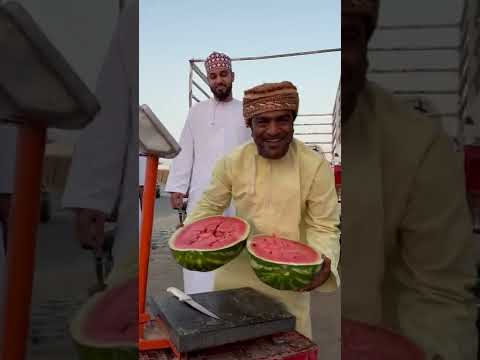 مع خل وف في سوق لوى