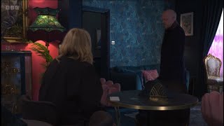 Eastenders Phil Comforts Sam Before Having Her Surgery As Cindy And Max Talk It Out About Oscar