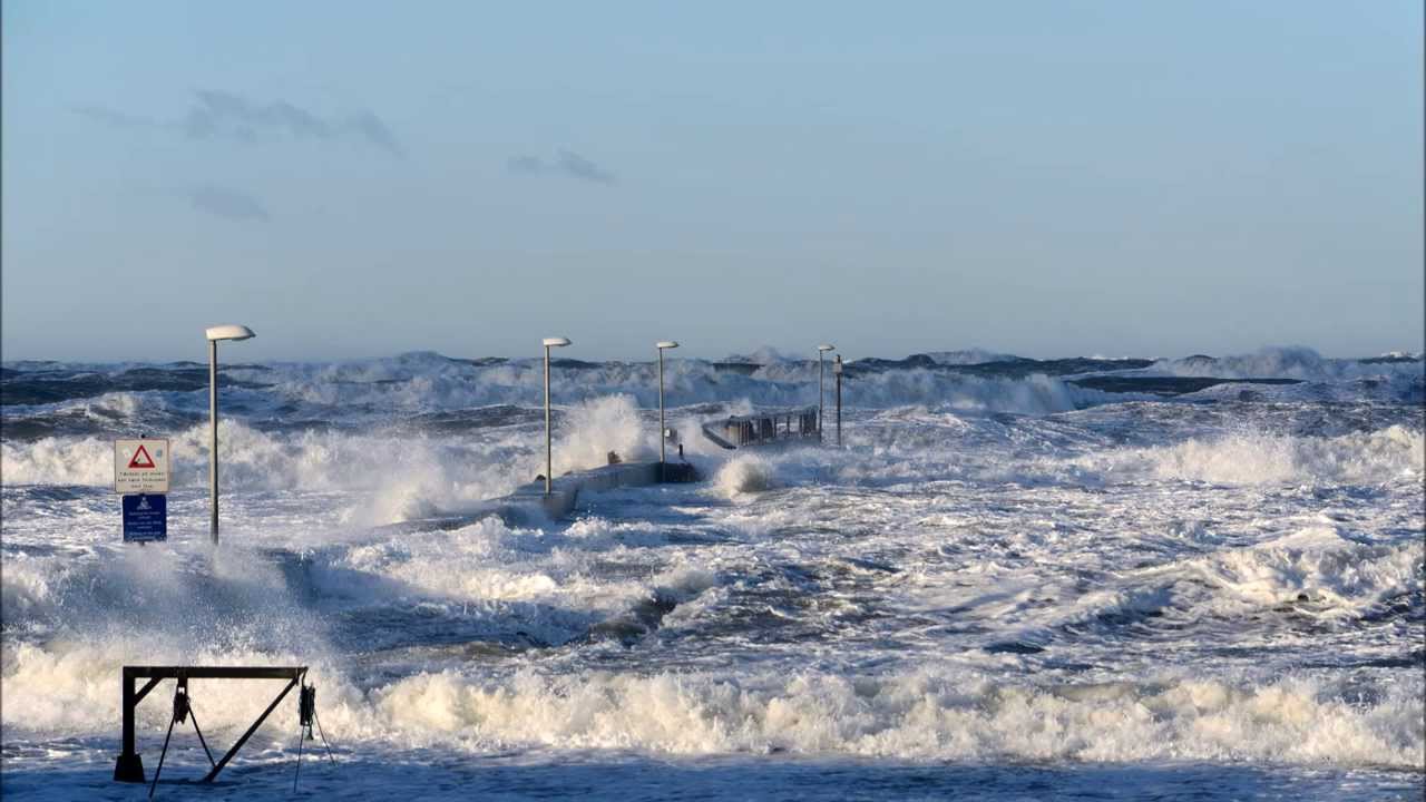 Storm Løkken Mole 06.12.2013