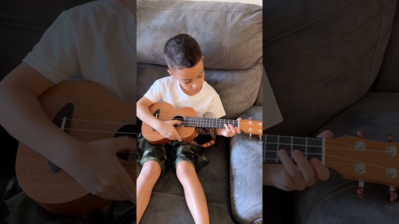 6 Year Old Masters Ukulele 🎶 - Jelijah Diaz