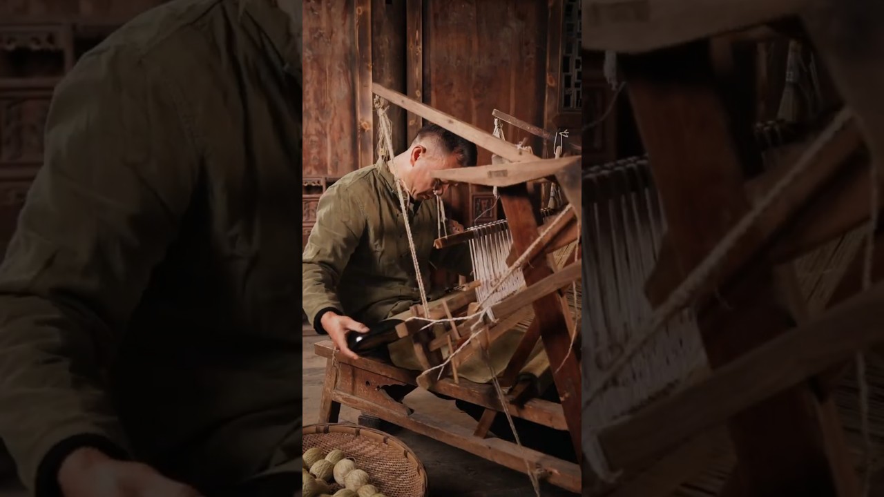 The Art of Xiabu: Traditional Chinese Ramie Fabric Weaving Process🧵✨
