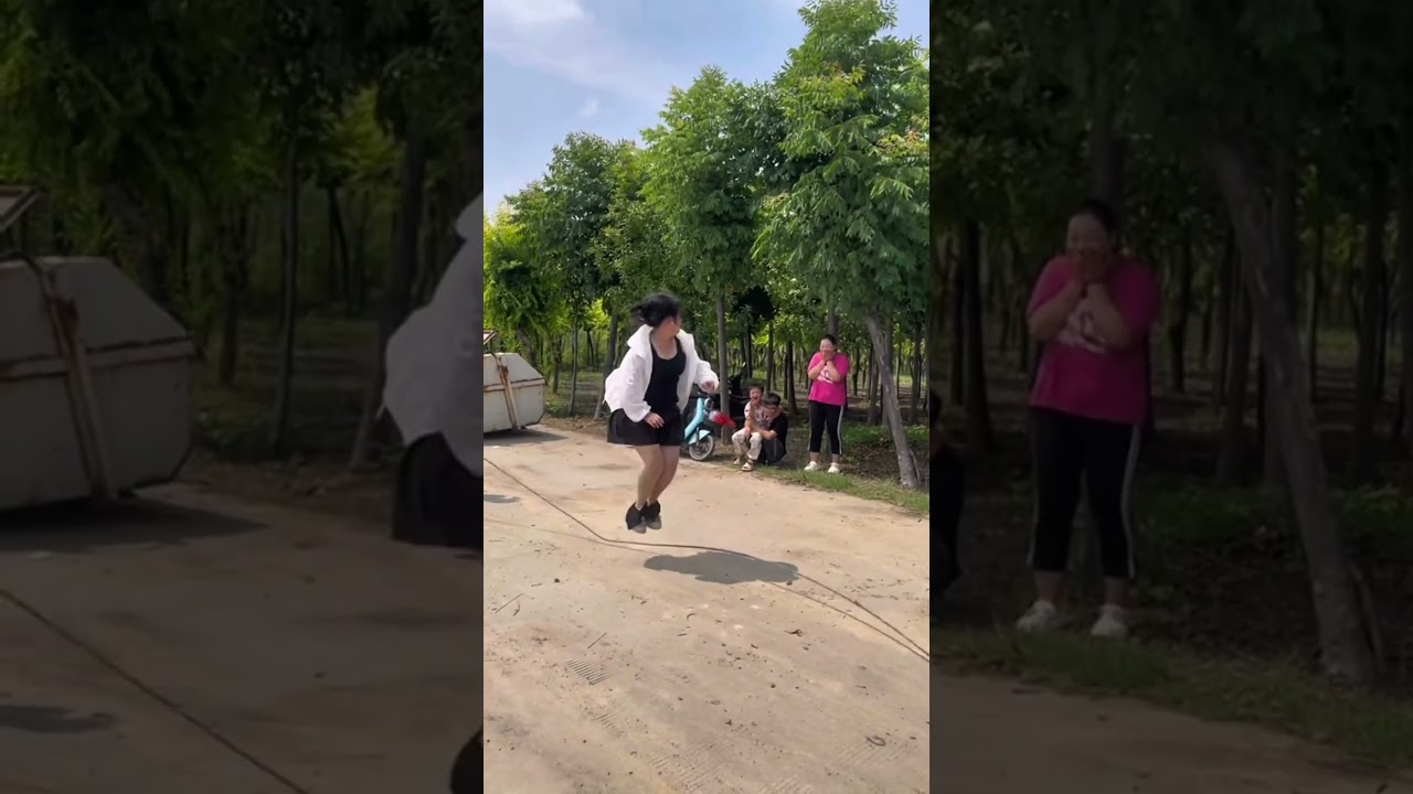 Nhảy dây tụt cả quần 🤣 