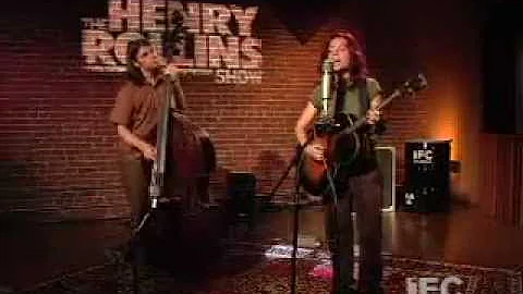 Ani Difranco performing Hypnotized on the Henry Ro...