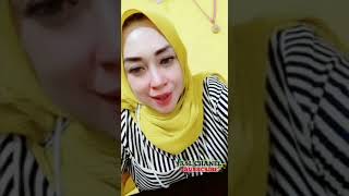 Hijab Style Mamah Muda Sedang Live Setriming