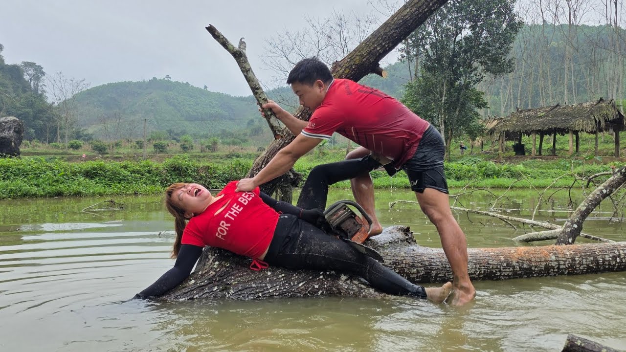 Farm vehicle breaks down, luckily gets help from a stranger.