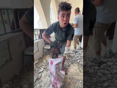 مشاهد قاسية م جدد ا من غزة انتشال أشلاء شهداء من مدرسة خديجة التي قصفها الاحتلال في دير البلح غزة