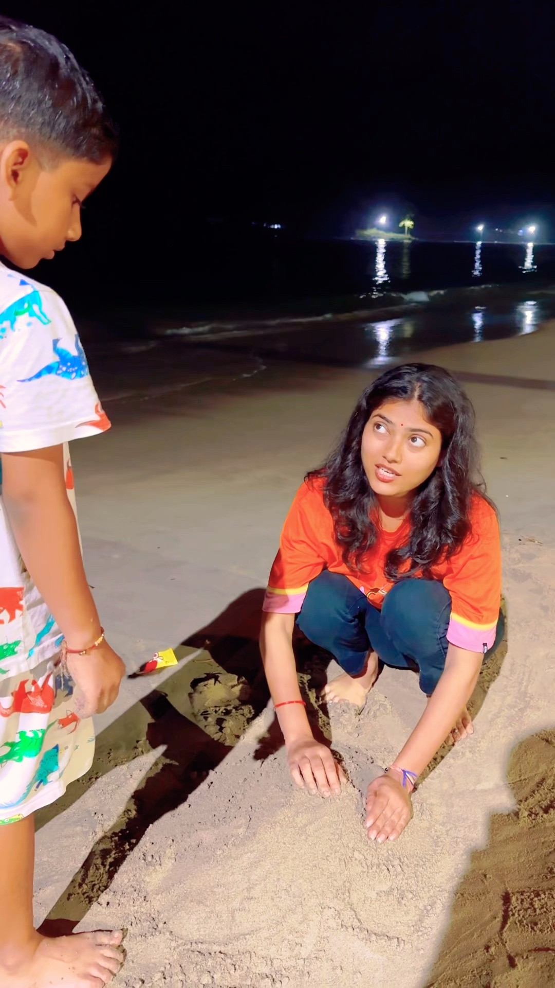 Anant or Mumma ka beach game ?
