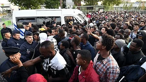 France: Police evict thousands of migrants camped in northern Paris - DayDayNews