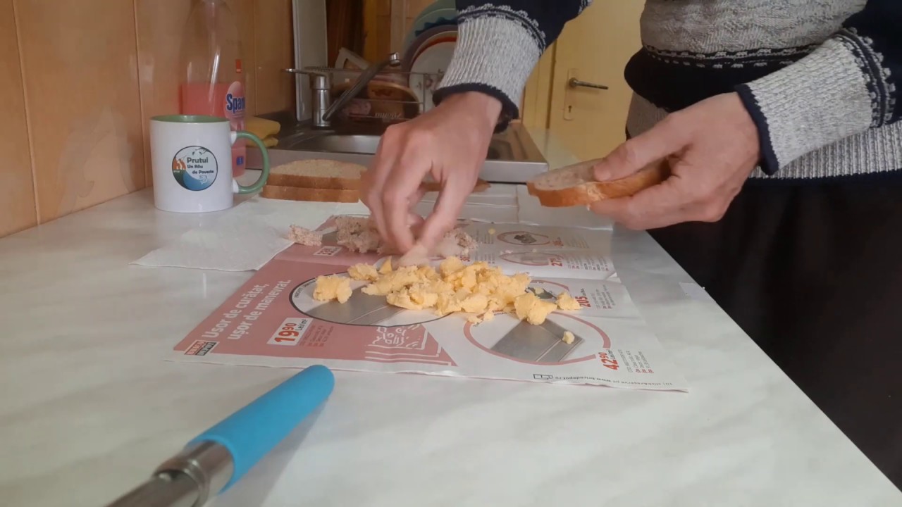 ''Boaba de paine cu mamaliga''