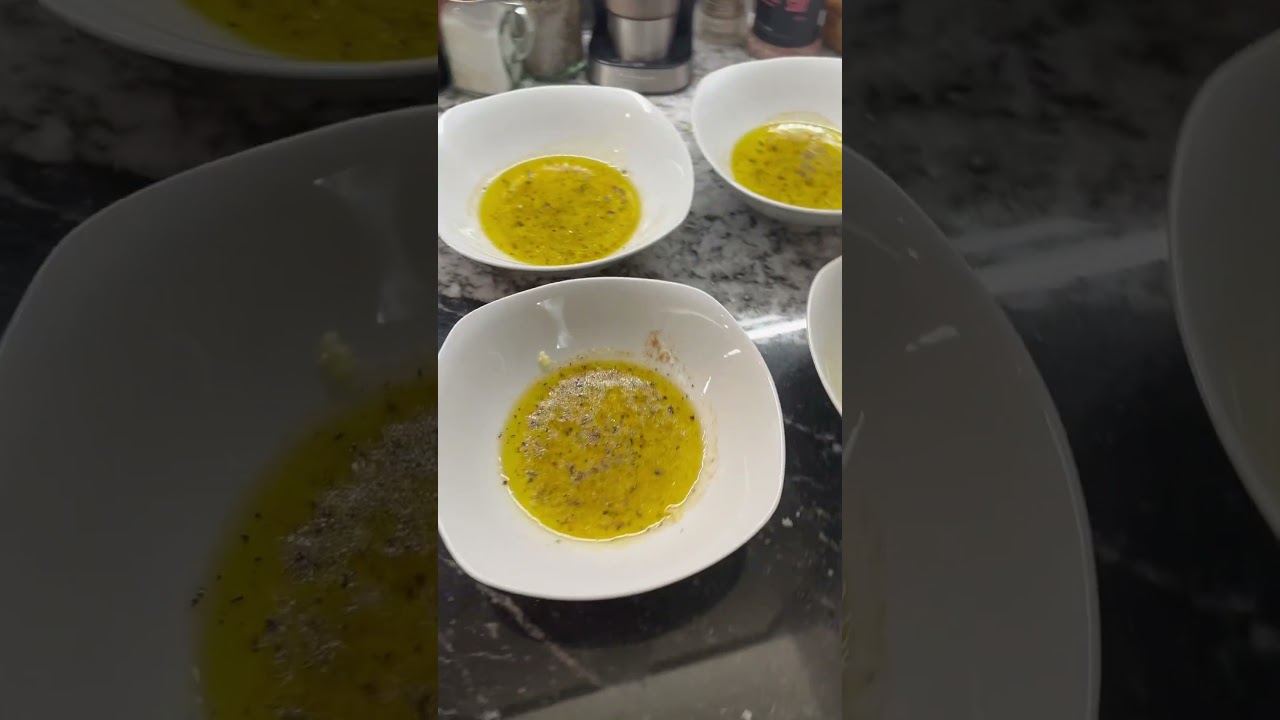 פול עם ביצה ופיתה על הגז לארוחת בוקר