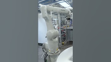 Intelligently programmed robots assemble supercomputers